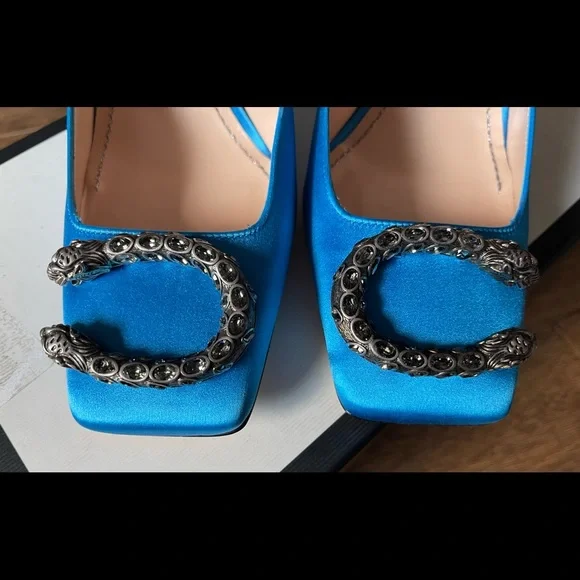 GUCCI-AUTHENTIC (NWT) Blue Satin Heels - Picture 13 of 15